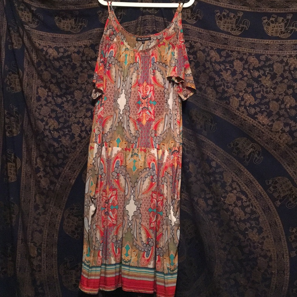 Beautiful cold shoulder dress!